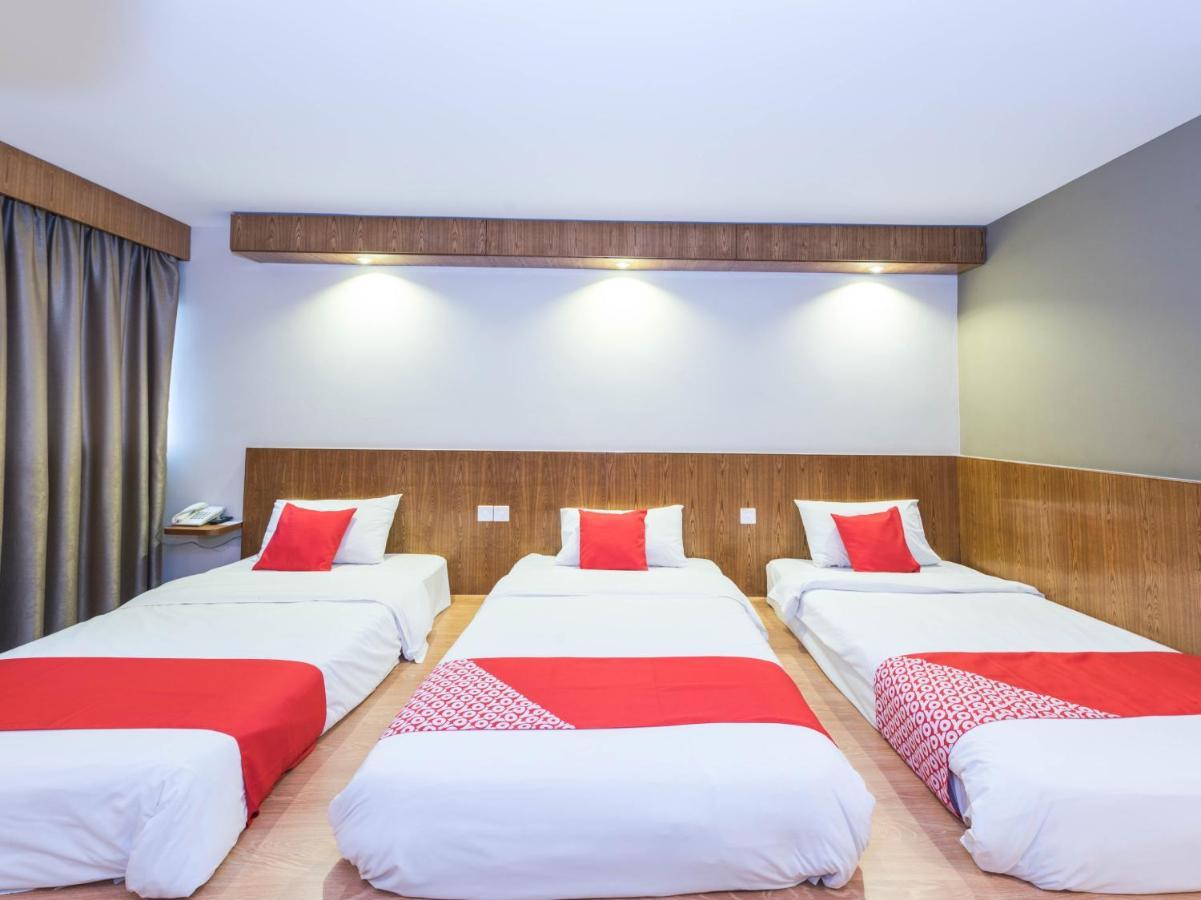 Oyo 89421 Pp Island Hotel George Town Exterior foto